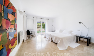 Luxevilla te koop in een Spaanse bouwstijl in de prestigieuze, afgeschermde urbanisatie Cascada de Camojan, Marbella 54841 