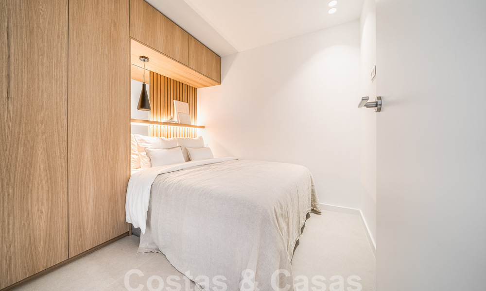 Luxueus appartement te koop met uitnodigend terras, privézwembad en zeezicht te Nueva Andalucia, Marbella 54939