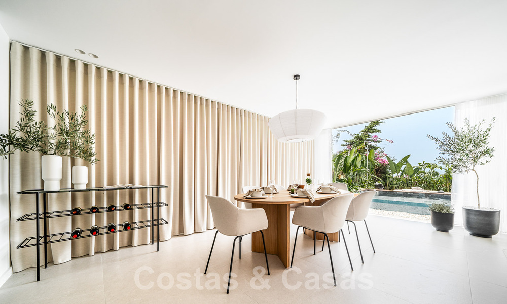 Luxueus appartement te koop met uitnodigend terras, privézwembad en zeezicht te Nueva Andalucia, Marbella 54945
