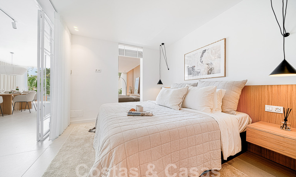 Luxueus appartement te koop met uitnodigend terras, privézwembad en zeezicht te Nueva Andalucia, Marbella 54961