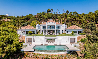 Boutique villa in resortstijl te koop met open zeezicht, genesteld in het weelderig groen van het exclusieve La Zagaleta golfresort, Marbella - Benahavis 54052 