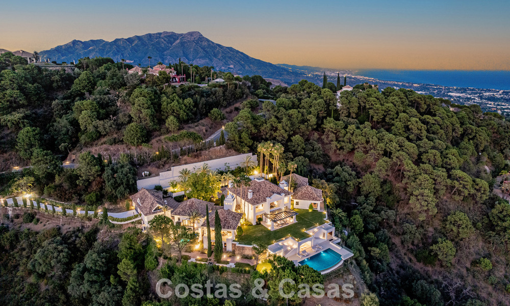 Boutique villa in resortstijl te koop met open zeezicht, genesteld in het weelderig groen van het exclusieve La Zagaleta golfresort, Marbella - Benahavis 54113
