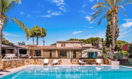 Rustieke luxevilla te koop met een verwarmd privézwembad en eigentijds interieur ten oosten van Marbella centrum 55060