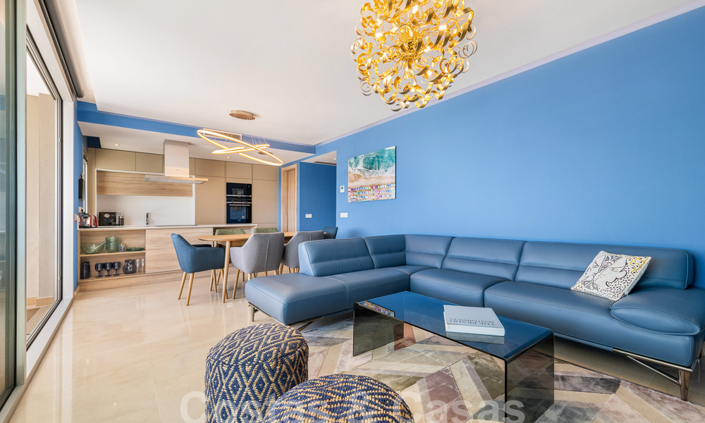 Instapklaar appartement te koop met weids uitzicht op de vallei en de zee in het exclusieve Marbella - Benahavis 55037