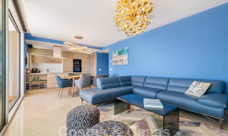 Instapklaar appartement te koop met weids uitzicht op de vallei en de zee in het exclusieve Marbella - Benahavis 55037 