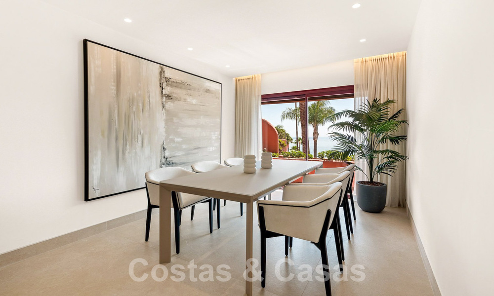 Luxe penthouse te koop in een exclusief strandcomplex op de New Golden Mile, Marbella - Estepona 55112