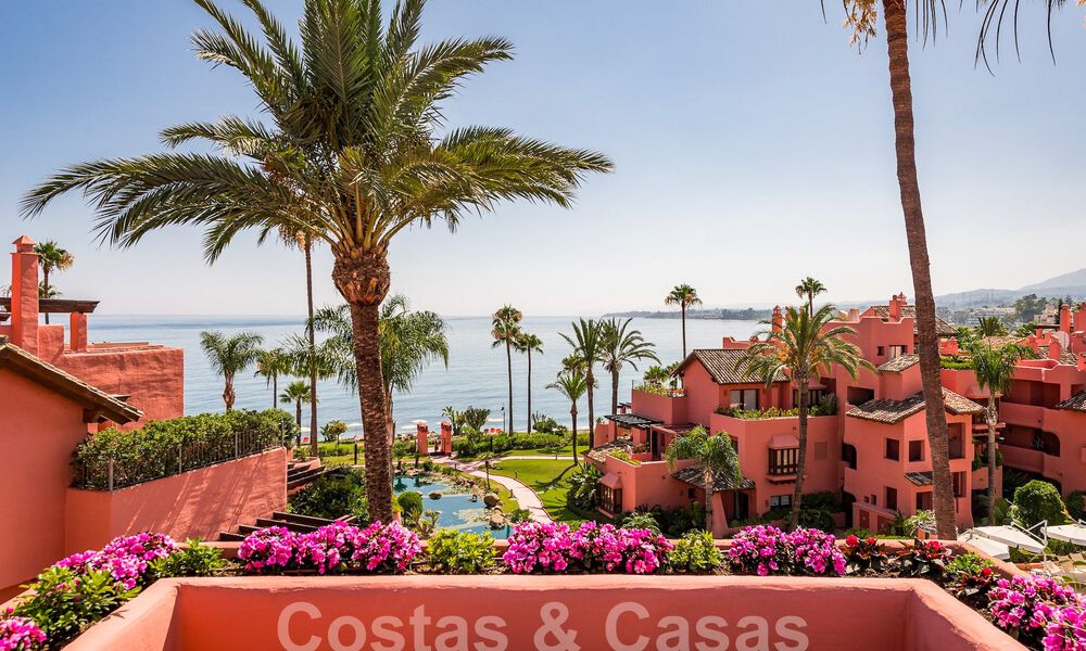 Luxe penthouse te koop in een exclusief strandcomplex op de New Golden Mile, Marbella - Estepona 55113