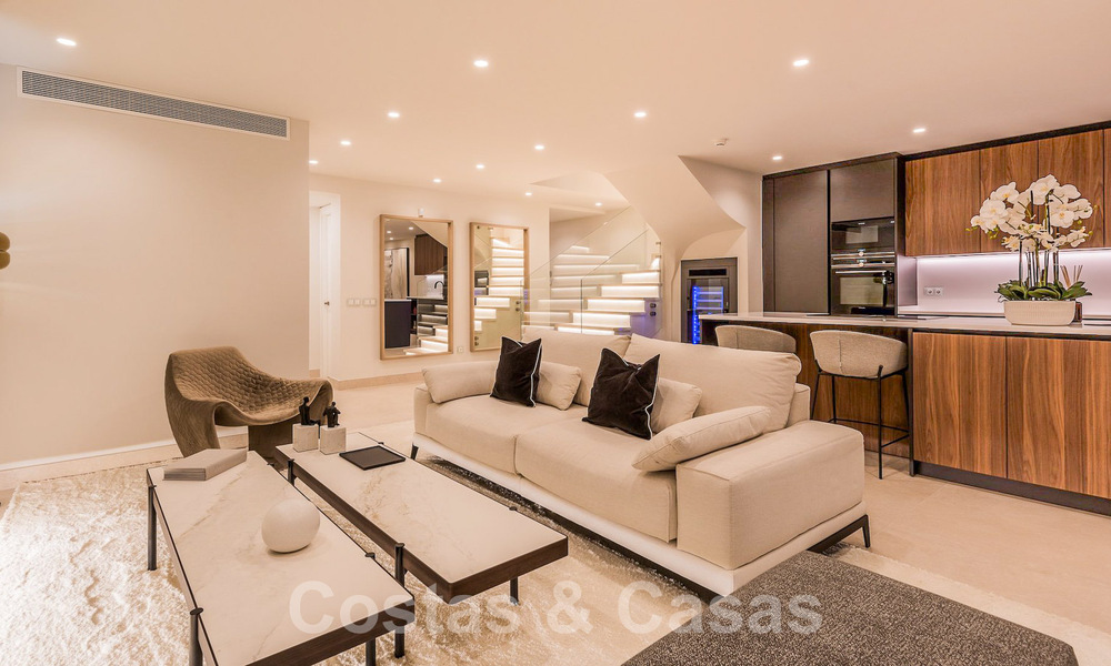 Luxe penthouse te koop in een exclusief strandcomplex op de New Golden Mile, Marbella - Estepona 55120