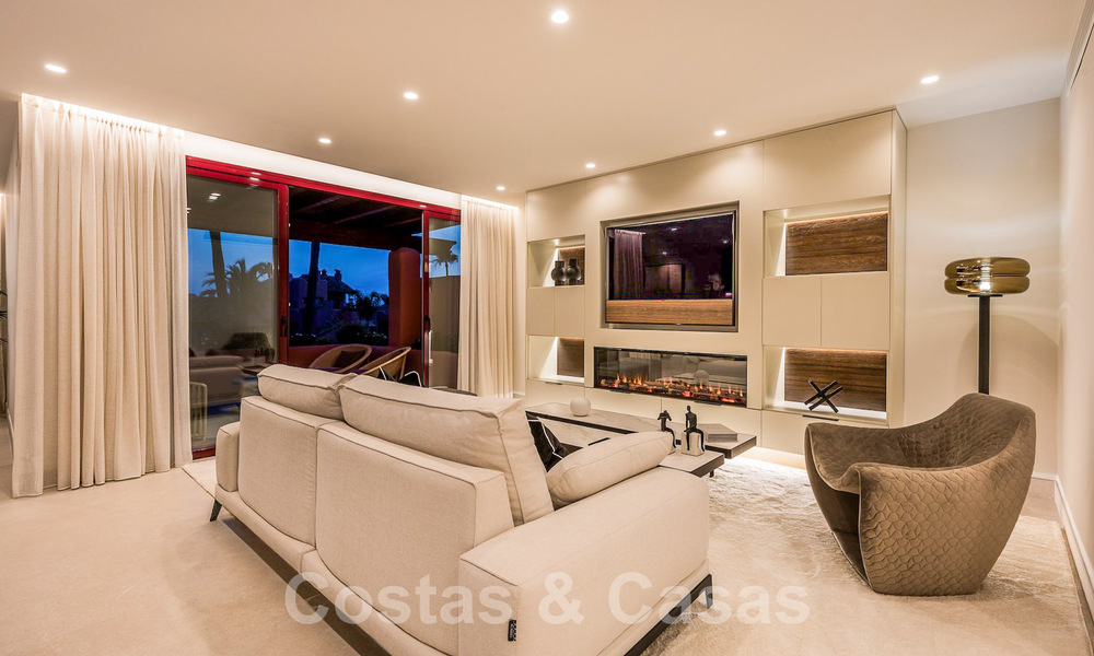Luxe penthouse te koop in een exclusief strandcomplex op de New Golden Mile, Marbella - Estepona 55121