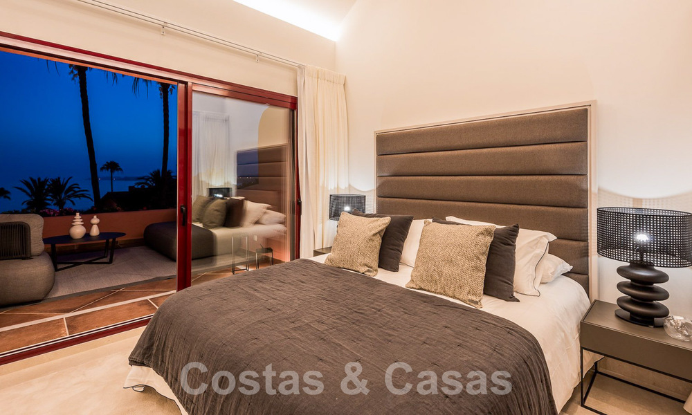 Luxe penthouse te koop in een exclusief strandcomplex op de New Golden Mile, Marbella - Estepona 55126