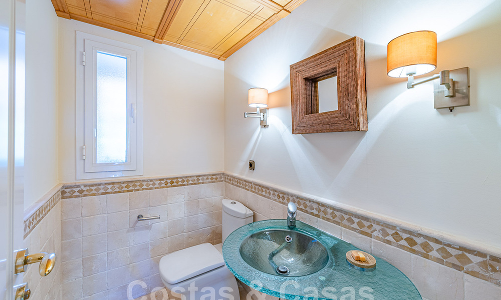 Instapklaar luxe appartement te koop in een hoogstaand Sierra Blanca complex op de Golden Mile van Marbella 54965
