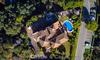 Prestigieuze luxevilla te koop in een klassieke Spaanse stijl met zeezicht in La Quinta in Marbella - Benahavis 56525 