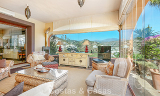 Prestigieuze luxevilla te koop in een klassieke Spaanse stijl met zeezicht in La Quinta in Marbella - Benahavis 56531 