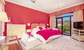 Prestigieuze luxevilla te koop in een klassieke Spaanse stijl met zeezicht in La Quinta in Marbella - Benahavis 56540 