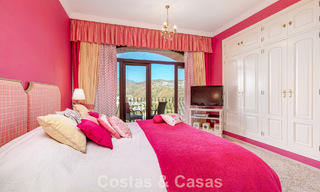 Prestigieuze luxevilla te koop in een klassieke Spaanse stijl met zeezicht in La Quinta in Marbella - Benahavis 56541 