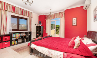 Prestigieuze luxevilla te koop in een klassieke Spaanse stijl met zeezicht in La Quinta in Marbella - Benahavis 56543 