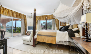 Prestigieuze luxevilla te koop in een klassieke Spaanse stijl met zeezicht in La Quinta in Marbella - Benahavis 56548 