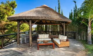 Prestigieuze luxevilla te koop in een klassieke Spaanse stijl met zeezicht in La Quinta in Marbella - Benahavis 56559 