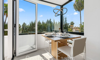 Modern gerenoveerd penthouse te koop in Nueva Andalucia’s golfvallei, Marbella 56709 