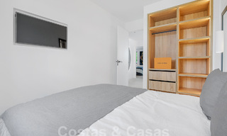 Modern gerenoveerd penthouse te koop in Nueva Andalucia’s golfvallei, Marbella 56748 