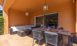 Stijlvol gerenoveerde, halfvrijstaande schakelvilla te koop met groot privé zwembad in Marbella - Benahavis 56388 