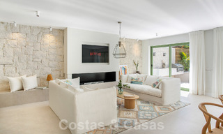 Prachtig gerenoveerd rijhuis te koop op een steenworp van het strand en alle voorzieningen in San Pedro, Marbella 56856 