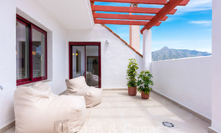 Eigentijds gerenoveerd penthouse te koop op loopafstand van alle voorzieningen en Puerto Banus in Nueva Andalucia, Marbella 57439 