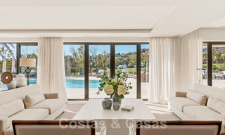 Modern gerenoveerde mediterrane luxevilla te koop, gelegen eerstelijns golf, hartje Nueva Andalucia, Marbella 57015 