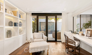 Modern gerenoveerde mediterrane luxevilla te koop, gelegen eerstelijns golf, hartje Nueva Andalucia, Marbella 57030 
