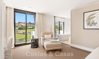 Modern gerenoveerde mediterrane luxevilla te koop, gelegen eerstelijns golf, hartje Nueva Andalucia, Marbella 57036 