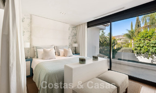 Modern gerenoveerde mediterrane luxevilla te koop, gelegen eerstelijns golf, hartje Nueva Andalucia, Marbella 57043 