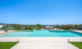 Moderne luxevilla te koop met zeezicht in een vijfsterren golfresort in Marbella - Benahavis 57616 