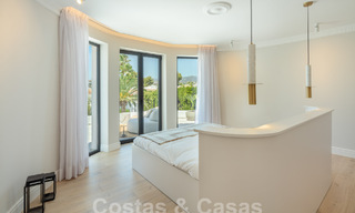 Karaktervolle luxevilla in een unieke architecturale stijl te koop in het hartje van de golfvallei in Nueva Andalucia, Marbella 57647 