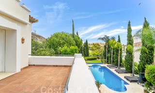 Luxevilla in een klassieke Spaanse stijl te koop in een gated golfresort van La Quinta, Marbella - Benahavis 58248 