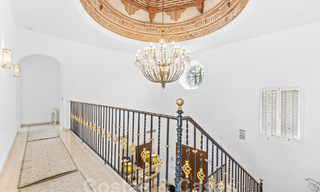 Luxevilla in een klassieke Spaanse stijl te koop in een gated golfresort van La Quinta, Marbella - Benahavis 58255 