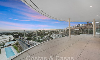 Eersteklas, luxe appartement te koop met schitterend uitzicht op zee, golf en berglandschap in Marbella - Benahavis 58431 