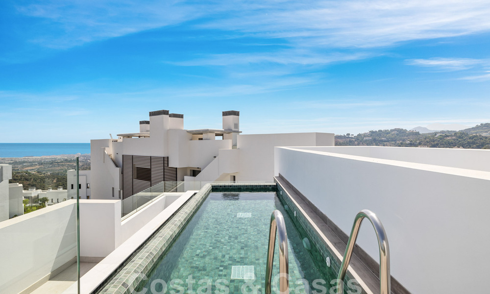 Gloednieuw, modernistisch penthouse te koop, in een exclusief golfresort in de heuvels van Marbella - Benahavis 58370