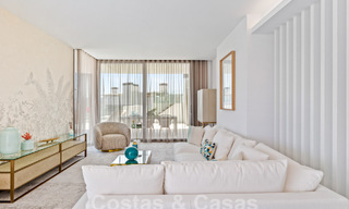 Gloednieuw, modernistisch penthouse te koop, in een exclusief golfresort in de heuvels van Marbella - Benahavis 58374 