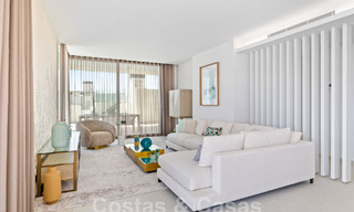 Gloednieuw, modernistisch penthouse te koop, in een exclusief golfresort in de heuvels van Marbella - Benahavis 58375 
