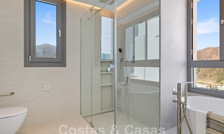Gloednieuw, modernistisch penthouse te koop, in een exclusief golfresort in de heuvels van Marbella - Benahavis 58402 