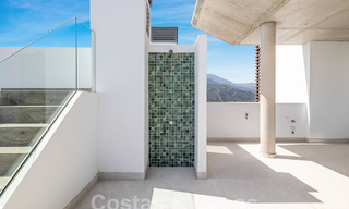 Gloednieuw, modernistisch penthouse te koop, in een exclusief golfresort in de heuvels van Marbella - Benahavis 58405 