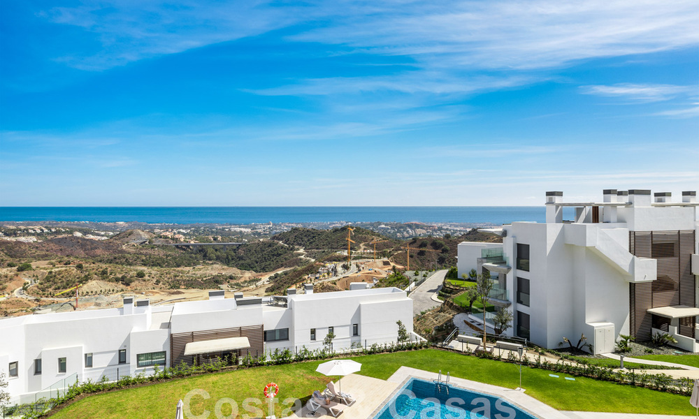 Gloednieuw, modernistisch penthouse te koop, in een exclusief golfresort in de heuvels van Marbella - Benahavis 58407