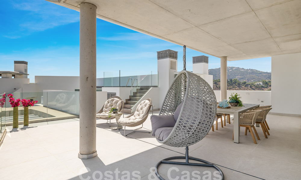 Gloednieuw, modernistisch penthouse te koop, in een exclusief golfresort in de heuvels van Marbella - Benahavis 58413