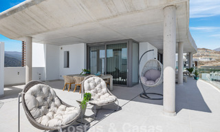 Gloednieuw, modernistisch penthouse te koop, in een exclusief golfresort in de heuvels van Marbella - Benahavis 58414 