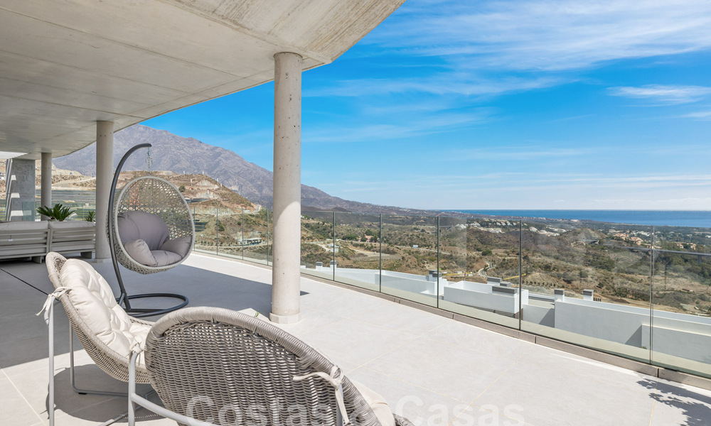 Gloednieuw, modernistisch penthouse te koop, in een exclusief golfresort in de heuvels van Marbella - Benahavis 58415