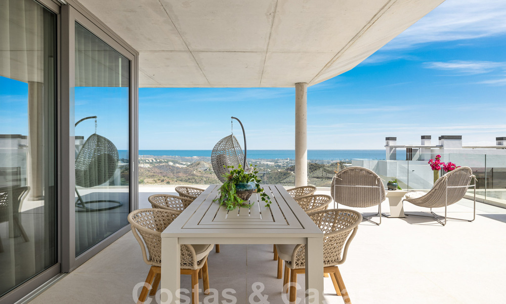 Gloednieuw, modernistisch penthouse te koop, in een exclusief golfresort in de heuvels van Marbella - Benahavis 58416