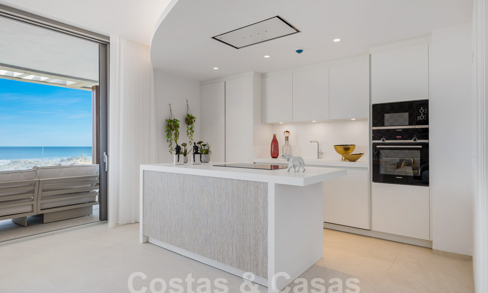 Gesofisticeerd nieuwbouwappartement te koop met fenomenaal uitzicht op zee, golf en berglandschap in Marbella - Benahavis 58344
