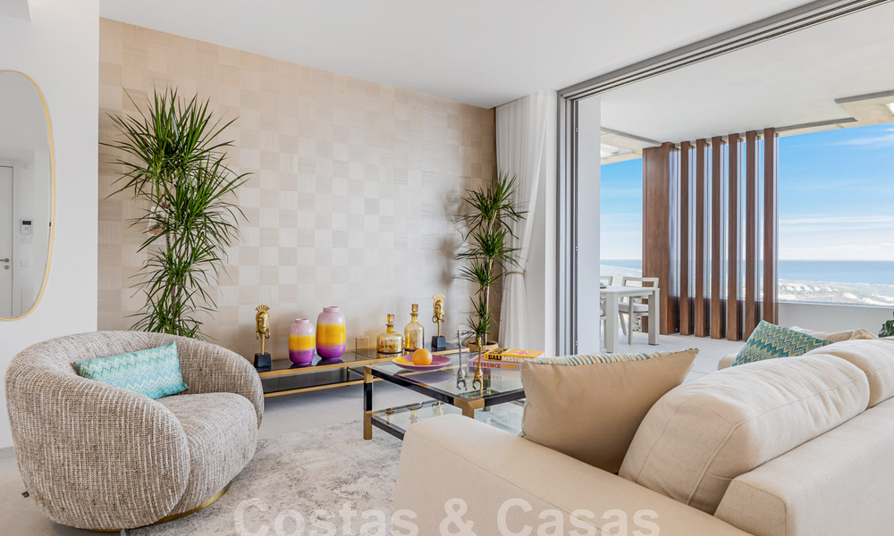 Gesofisticeerd nieuwbouwappartement te koop met fenomenaal uitzicht op zee, golf en berglandschap in Marbella - Benahavis 58349