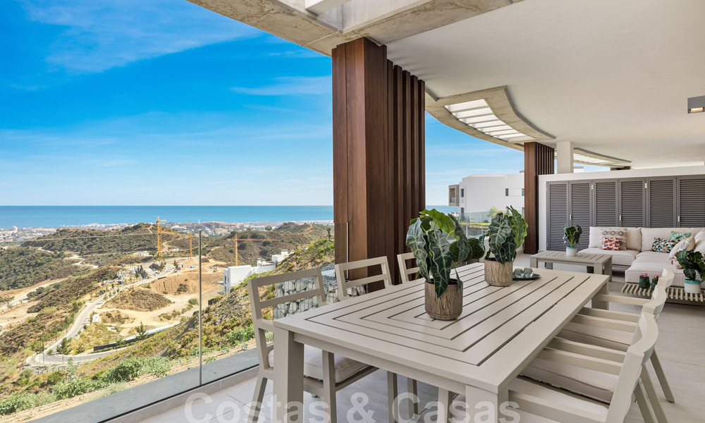 Gesofisticeerd nieuwbouwappartement te koop met fenomenaal uitzicht op zee, golf en berglandschap in Marbella - Benahavis 58367