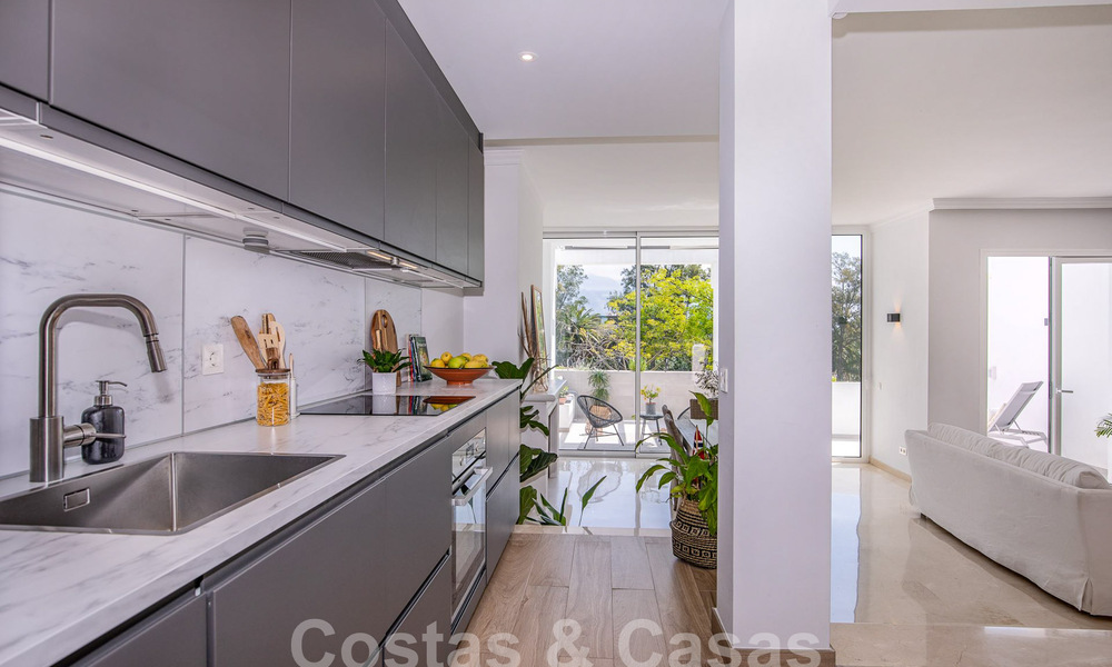 Ruim rijhuis te koop met 360° uitzicht, grenzend aan de golfbaan in La Quinta golfresort, Marbella - Benahavis 57983